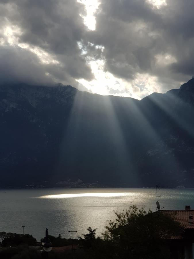 Guesthouse "Villa Tamas" Limone sul Garda Eksteriør bilde
