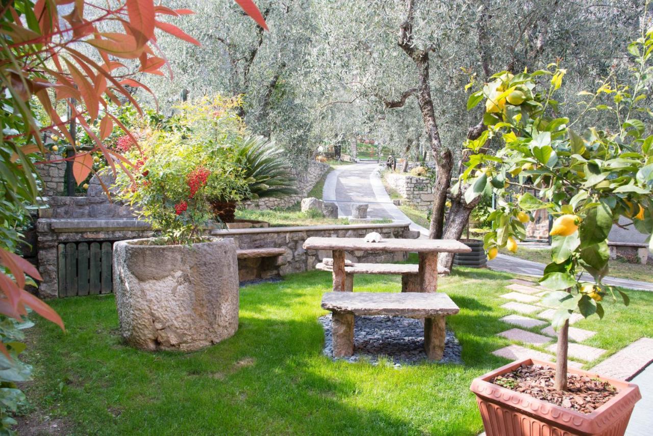 Guesthouse "Villa Tamas" Limone sul Garda Eksteriør bilde