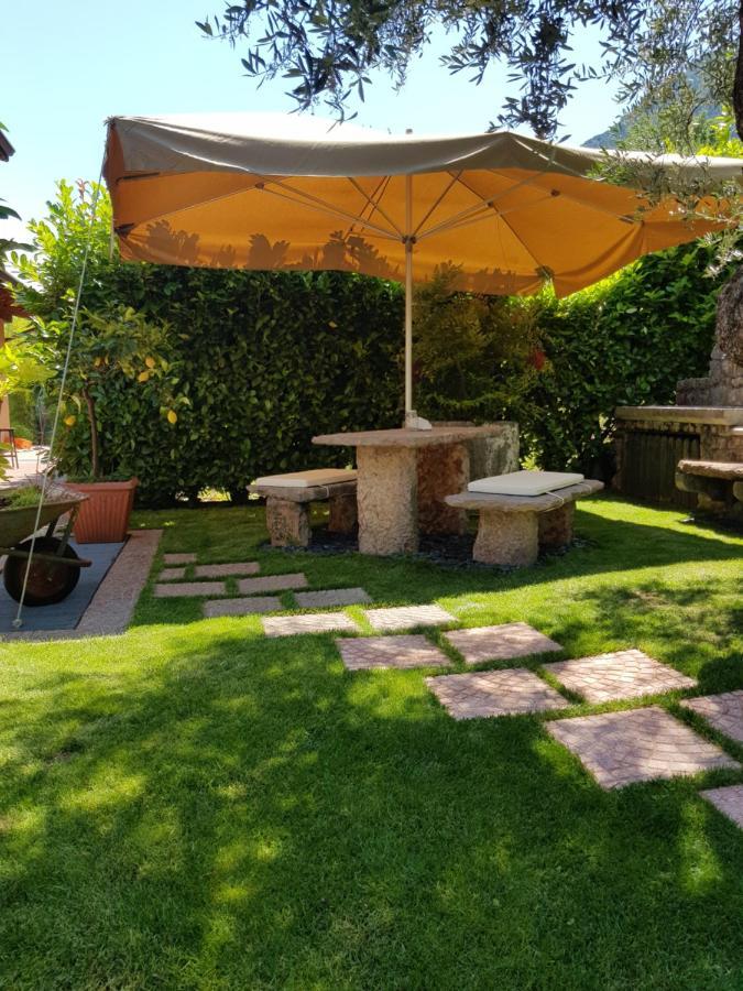 Guesthouse "Villa Tamas" Limone sul Garda Eksteriør bilde